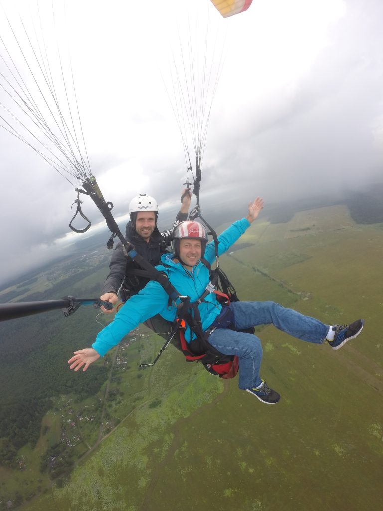Подарок мужу: Полет на параплане между дождями у Санкт-Петербурга
